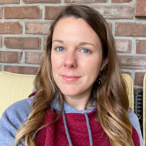 Meet your Posher, Sabrina - Picture 2 of 2